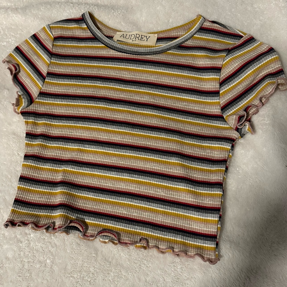 striped tee💛🧡❤️
